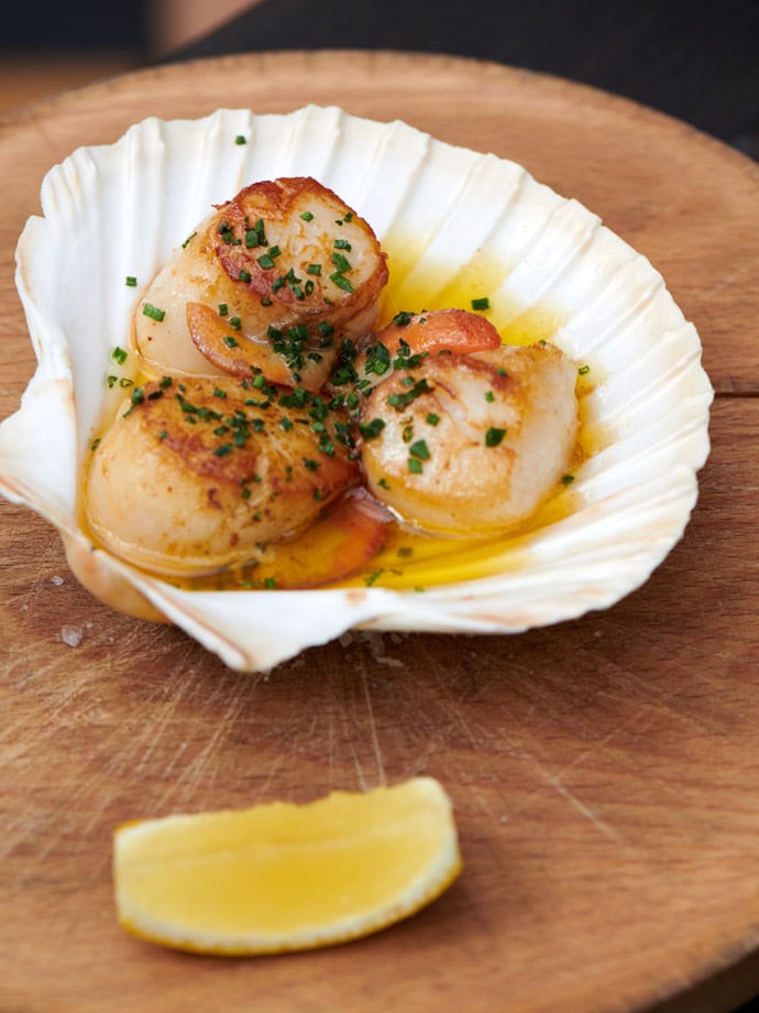 0020 - 2021 - Gees Restaurant & Bar - Oxford - High res - Food Scallops - Web Feature
