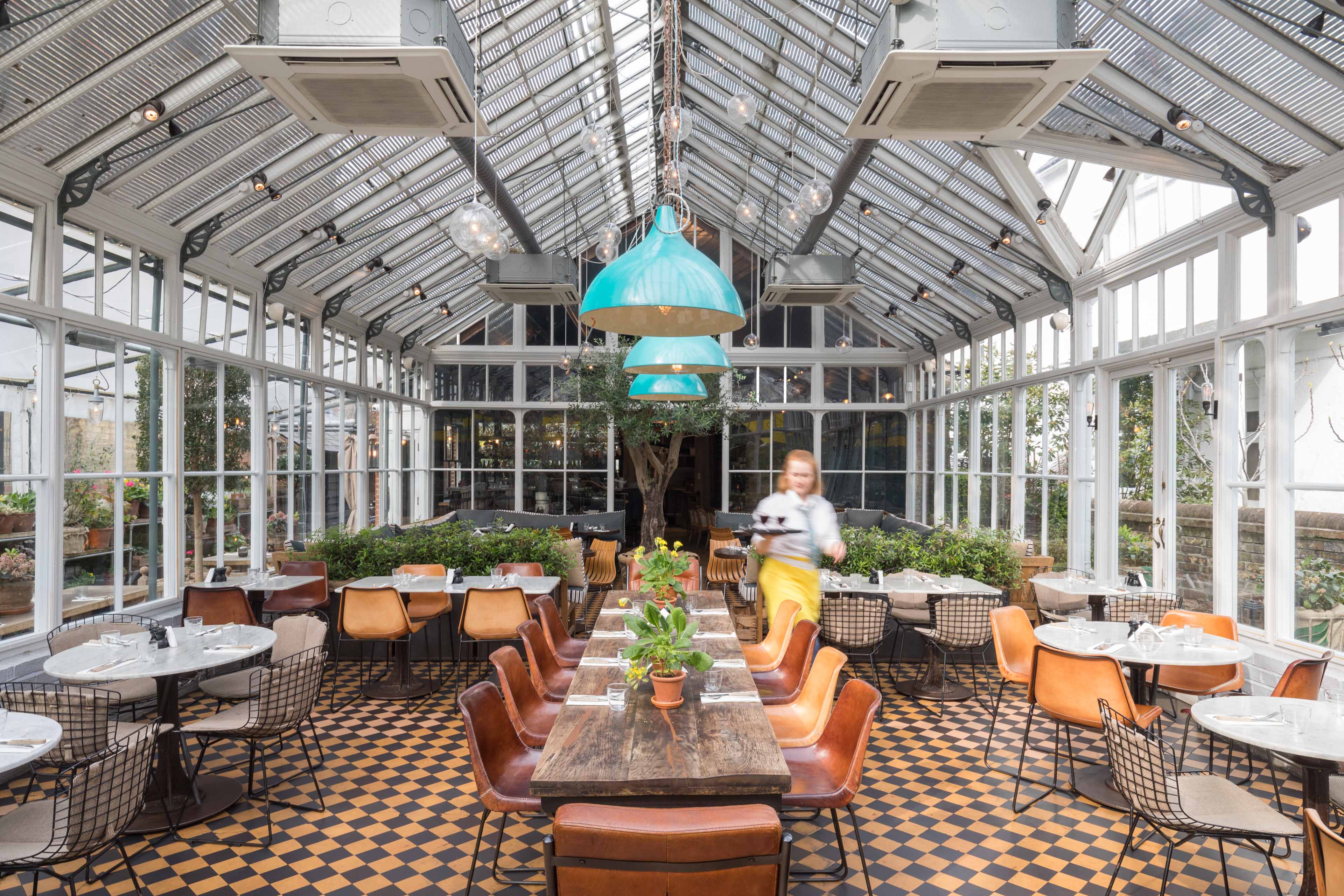 0006 - 2019 - Gees Restaurant & Bar - Oxford - High Res - Conservatory Dining - Web Hero