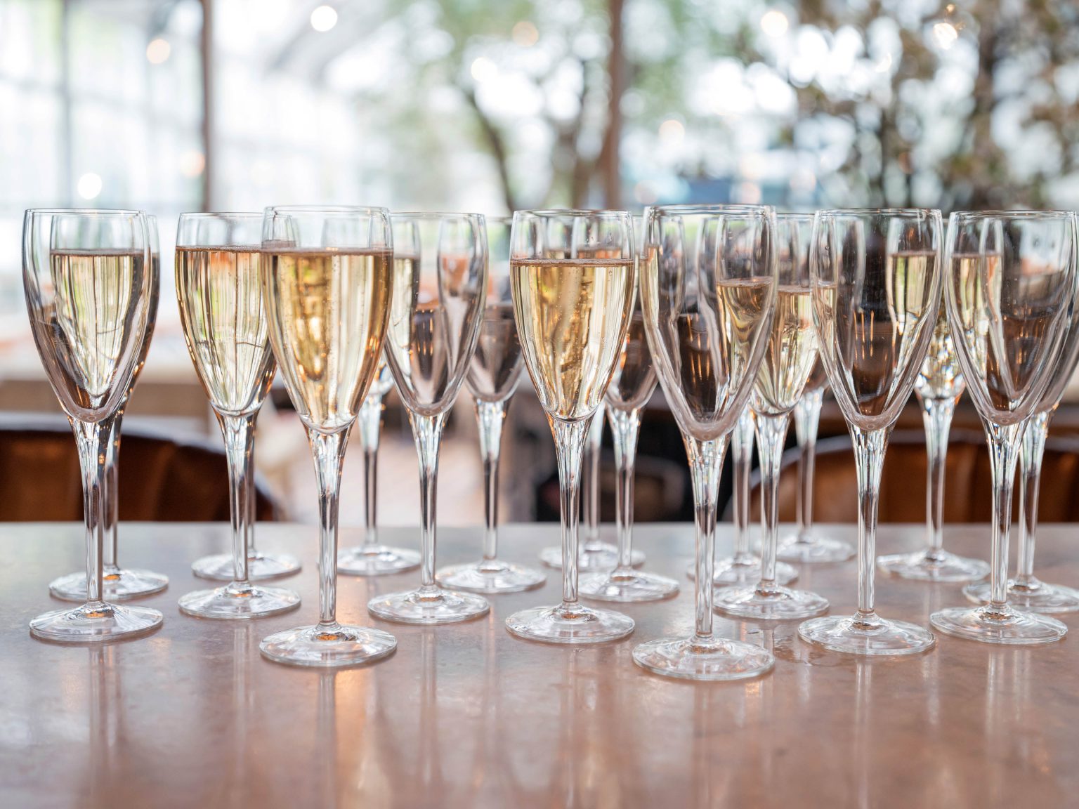 0011 - 2017 - Gees Restaurant & Bar - Oxford - High Res - Champagne Celebration - Web Hero