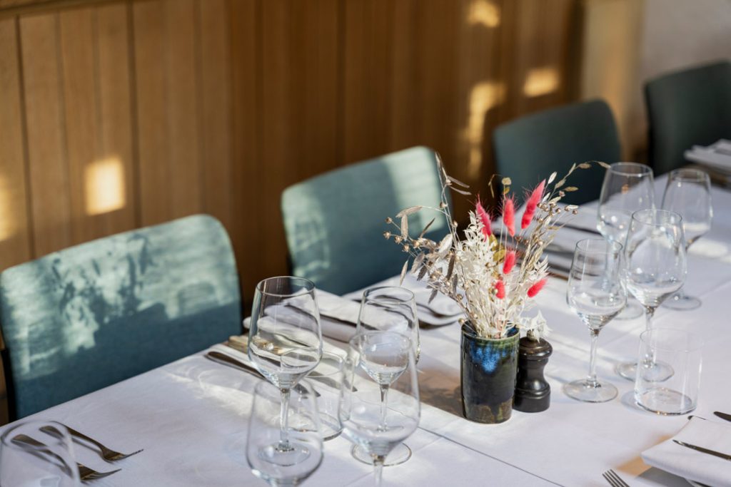 A7R05158 - 2023 - Gees Restaurant & Bar - Oxford - High res - Festive Christmas Table Settings Gallery - Web Feature