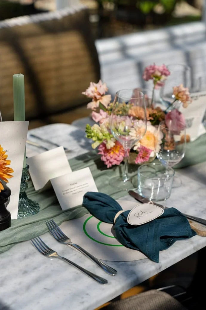 A7R08889 - 2023 - Gees Restaurant & Bar - Oxford - High Res - Wedding Glasshouse Exclusive Use Table Setup Flowers - Web Feature