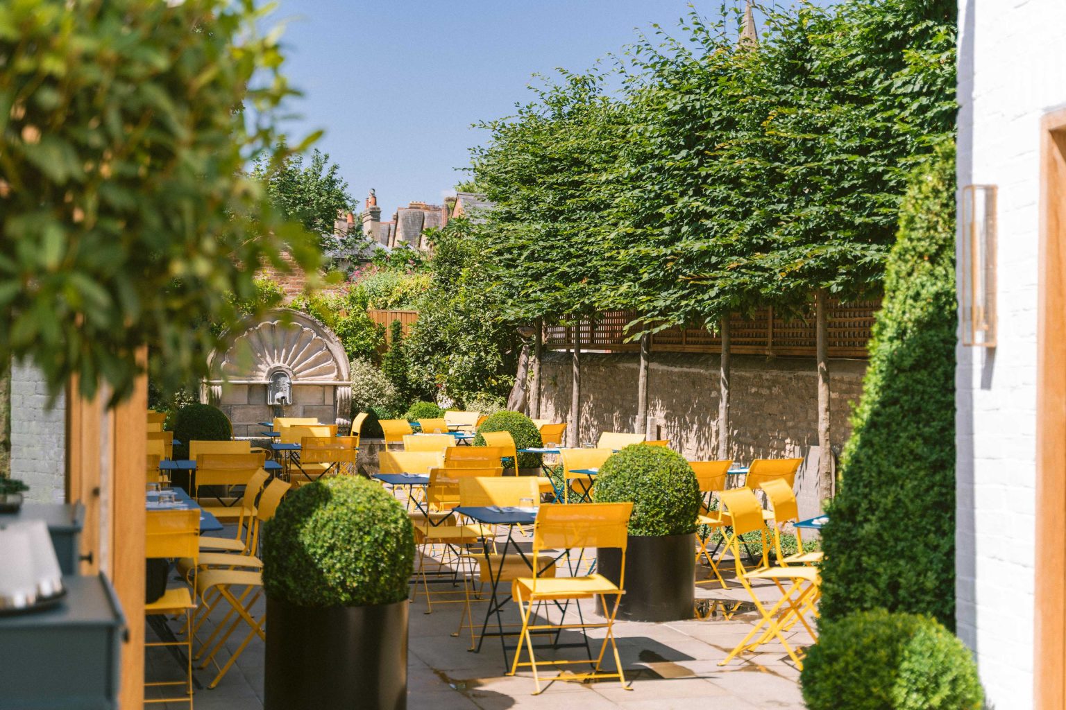 DSC00003 - 2022 - Gees Restaurant & Bar - Oxford - High res - Secret Garden Terrace Sun - Web Hero