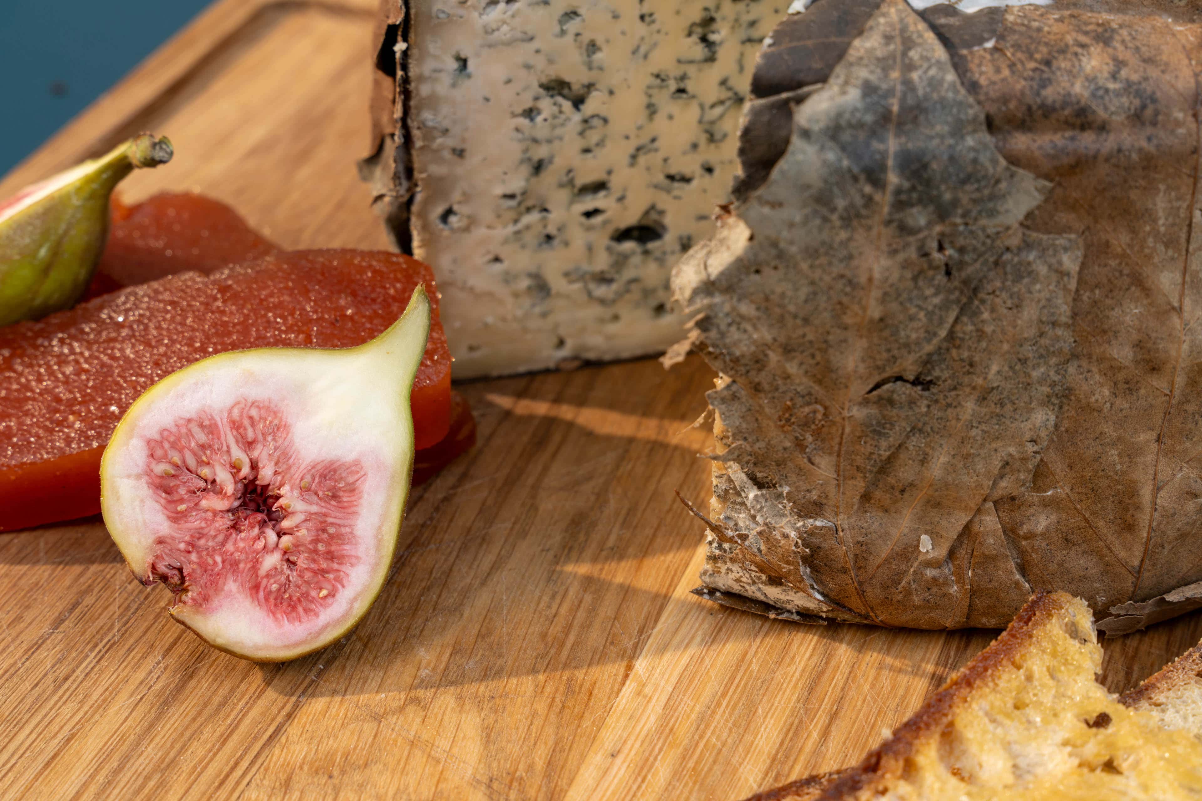 A7R06927 - 2023 - Gees Restaurant & Bar - Oxford - High Res - Festive Foods Picos Blue Cheese Fig Medlar Jelly Sourdough Toast - Web Hero